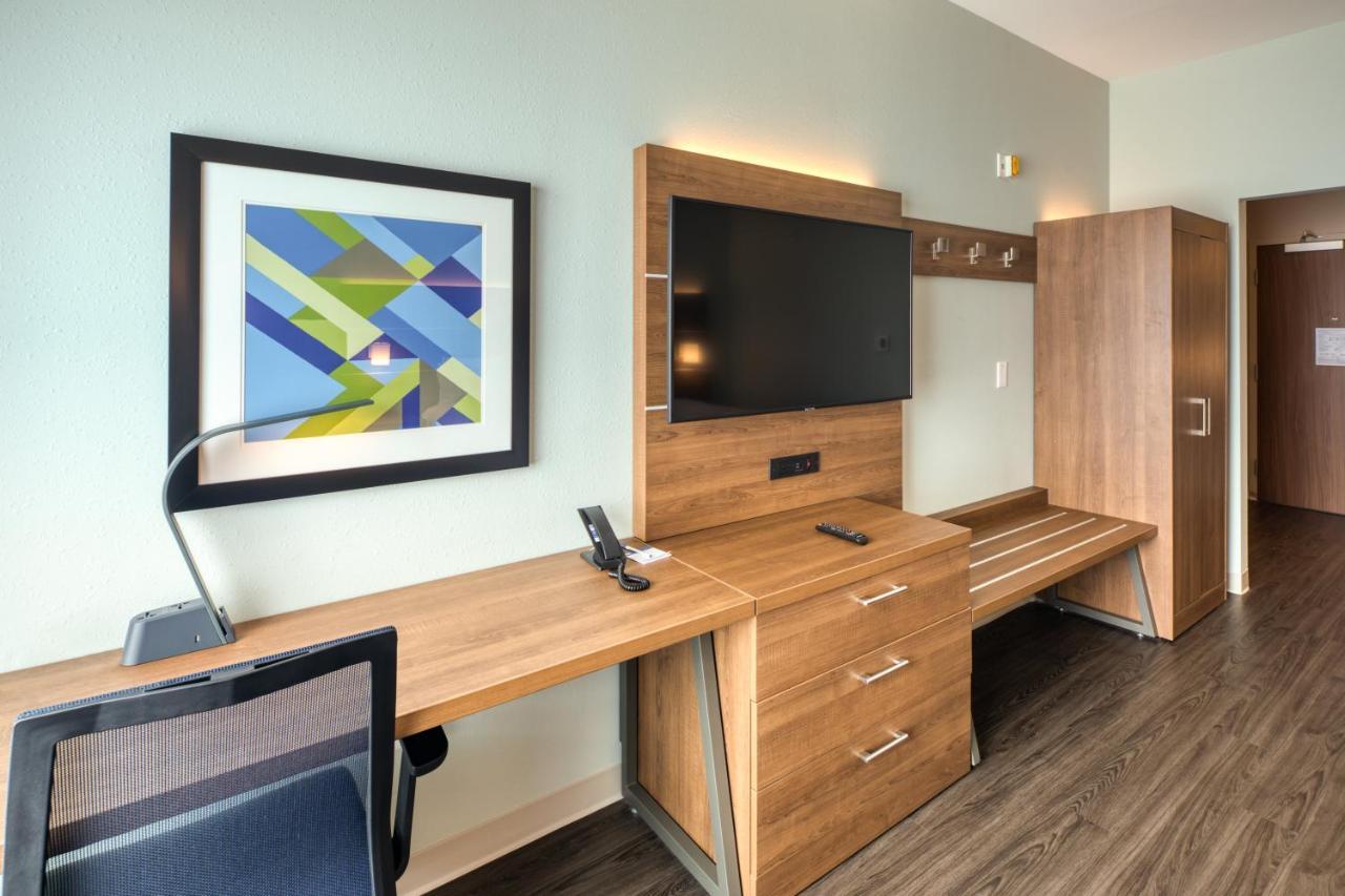Holiday Inn Express & Suites - Charlotte - South End By Ihg Kültér fotó