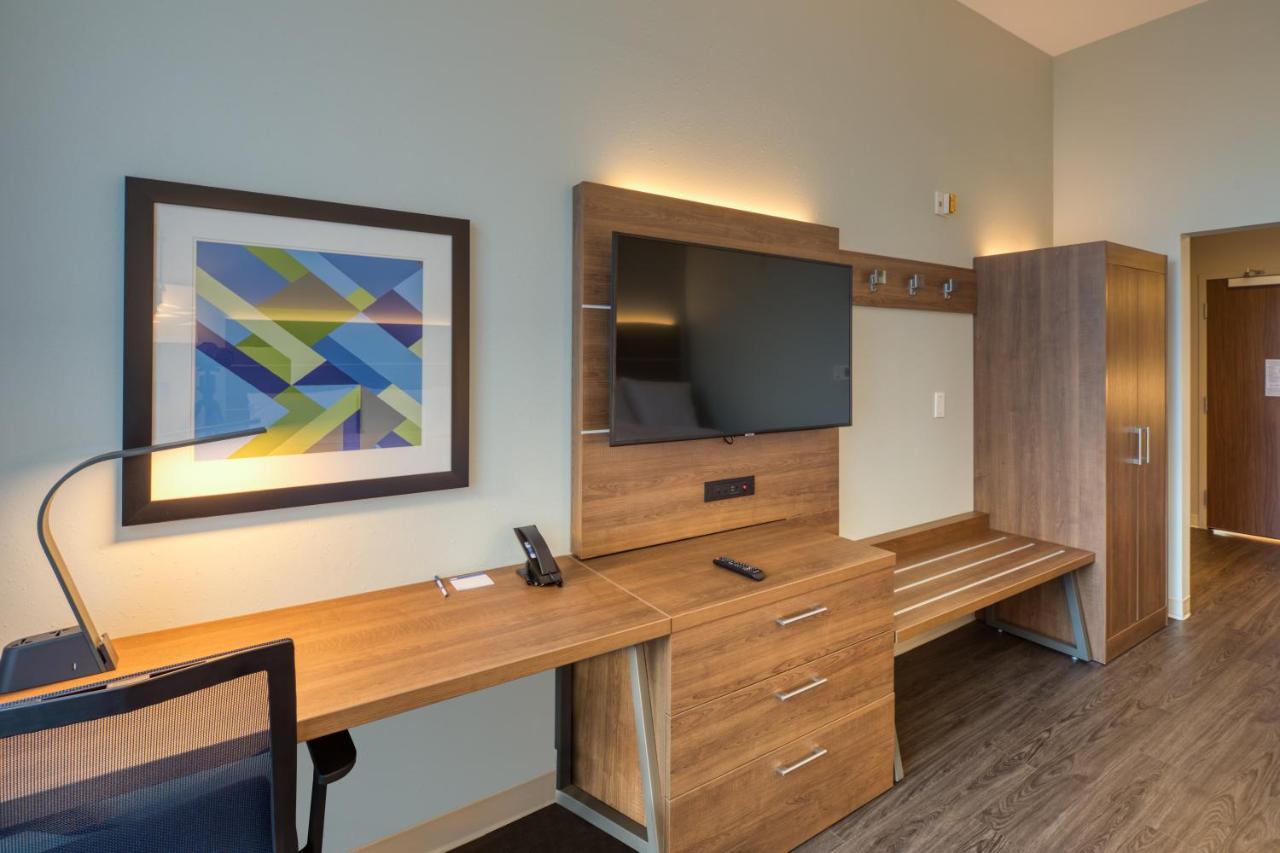 Holiday Inn Express & Suites - Charlotte - South End By Ihg Kültér fotó