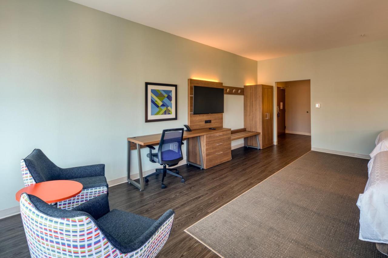 Holiday Inn Express & Suites - Charlotte - South End By Ihg Kültér fotó