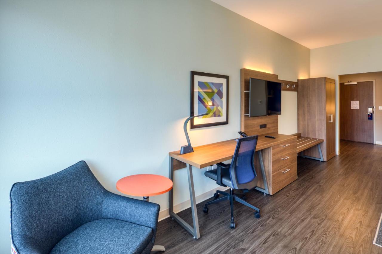 Holiday Inn Express & Suites - Charlotte - South End By Ihg Kültér fotó