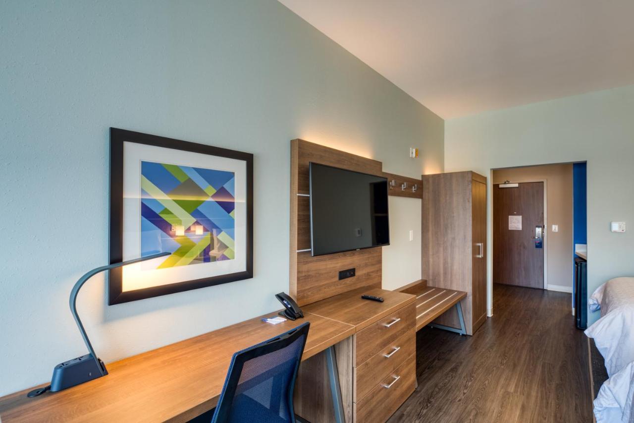 Holiday Inn Express & Suites - Charlotte - South End By Ihg Kültér fotó