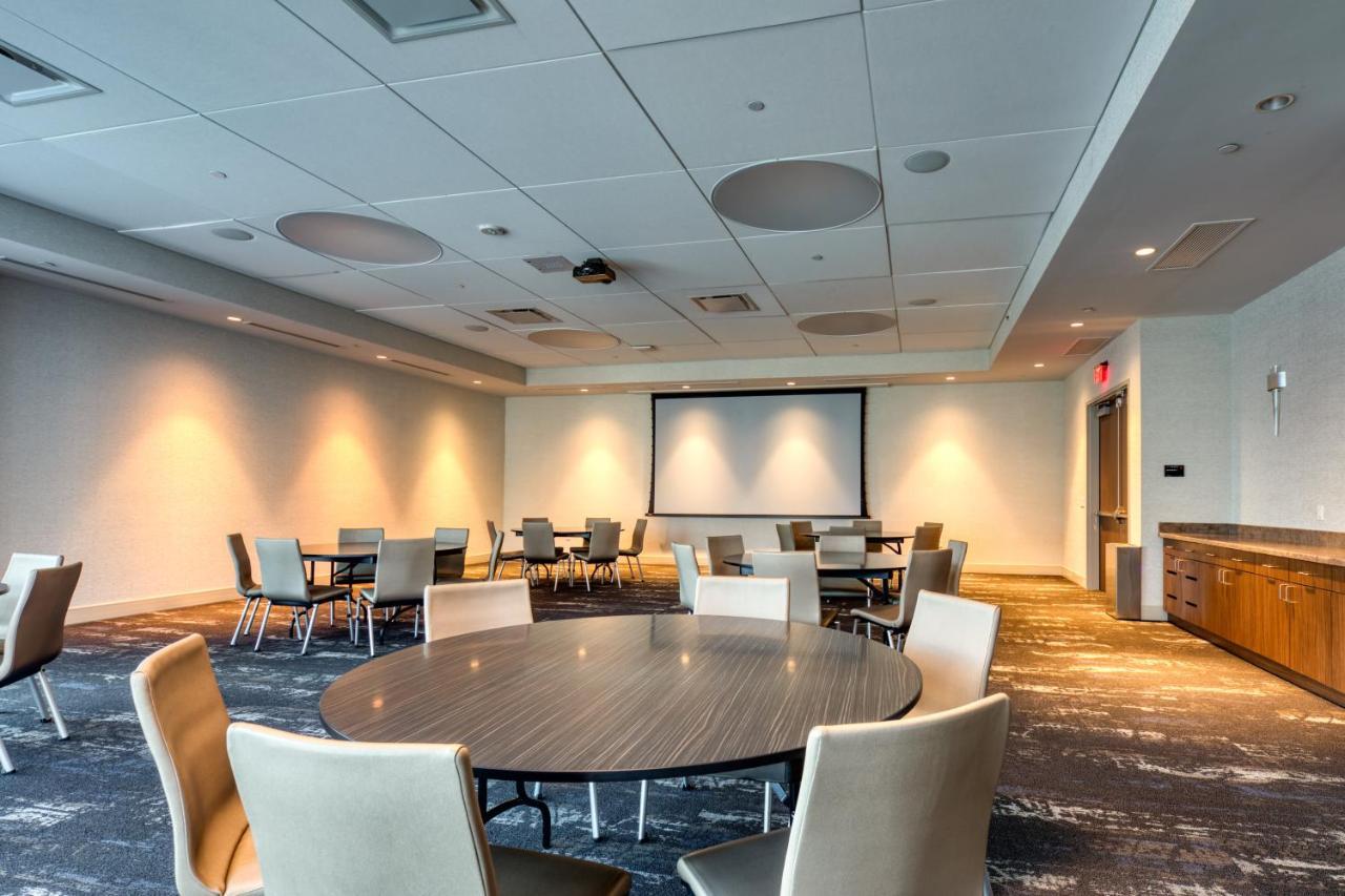 Holiday Inn Express & Suites - Charlotte - South End By Ihg Kültér fotó